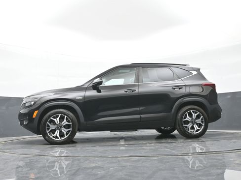 Used 2021 Kia Seltos EX image 45