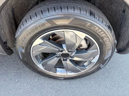 Used 2024 Nissan Rogue SV FWD image 24
