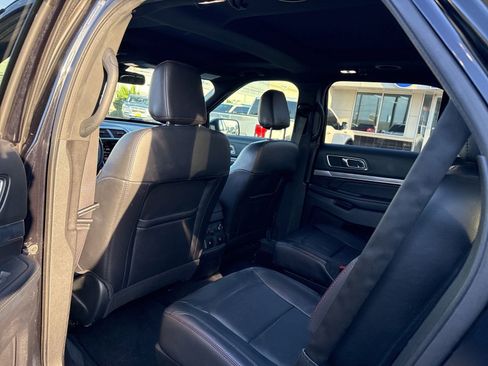Used 2019 Ford Explorer Sport w/ Equipment Group 401A AWD/4WD image 4