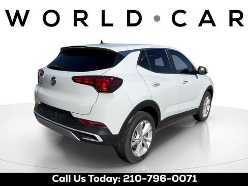 Used 2020 Buick Encore GX Preferred w/ Cold Weather Comfort Package FWD image 3