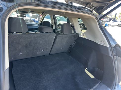 Used 2025 Nissan Rogue SV FWD image 25