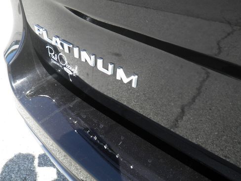 Certified 2025 Ford Expedition Platinum image 11