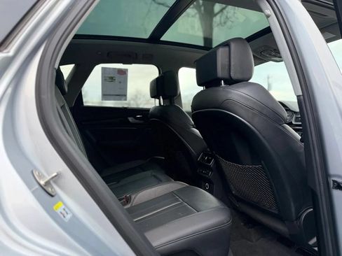 Used 2018 Audi Q5 2.0T Premium Plus w/ Premium Plus Package AWD/4WD image 13