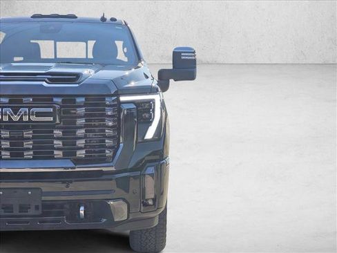 Used 2024 GMC Sierra 3500 Denali Ultimate image 10