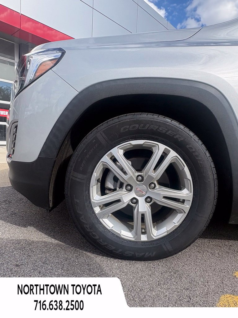 Used 2020 GMC Terrain SLE w/ Driver Convenience Package FWD image 10