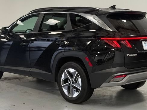 Certified 2025 Hyundai Tucson SEL AWD/4WD image 4