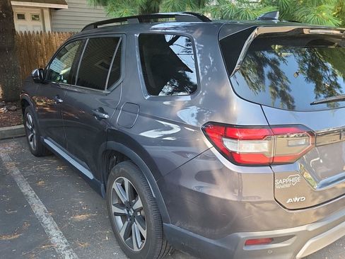 Used 2024 Honda Pilot Elite image 4