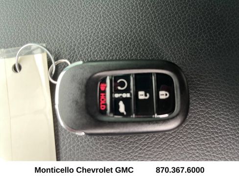 Used 2025 Honda Pilot TrailSport image 32
