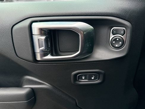 New 2026 Jeep Gladiator Mojave AWD/4WD image 18