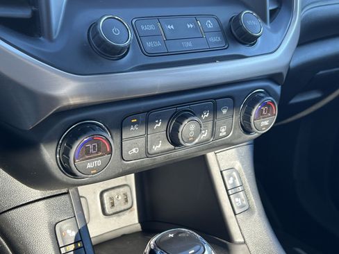 Used 2019 GMC Acadia Denali w/ Technology Package image 22