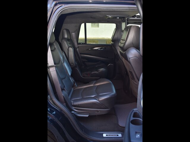 Used 2017 Cadillac Escalade Platinum AWD/4WD image 27