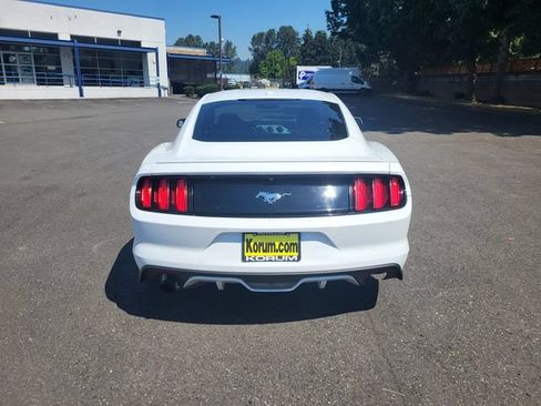 Used 2017 Ford Mustang Premium RWD image 4