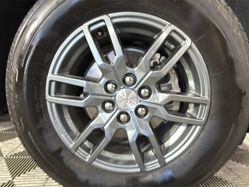 Certified 2025 GMC Acadia Elevation image 36