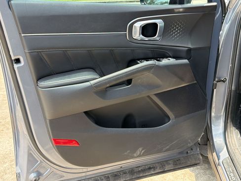 Used 2023 Kia Sorento SX FWD image 23