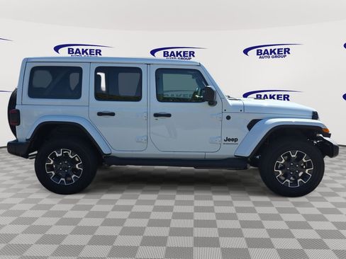 New 2026 Jeep Wrangler Unlimited Sahara AWD/4WD image 2