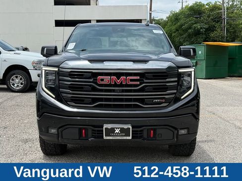 Used 2022 GMC Sierra 1500 AT4 w/ AT4 Premium Package AWD/4WD image 7