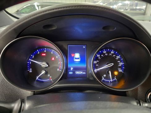 Used 2019 Toyota C-HR XLE image 19