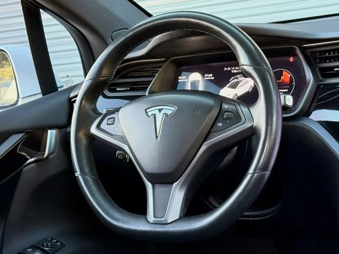 Used 2019 Tesla Model X 75D AWD/4WD image 13