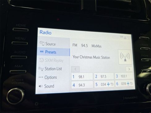 Used 2022 Toyota Prius LE image 13