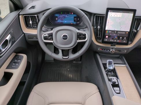 New 2026 Volvo XC60 B5 Plus w/ Protection Package Premier image 14