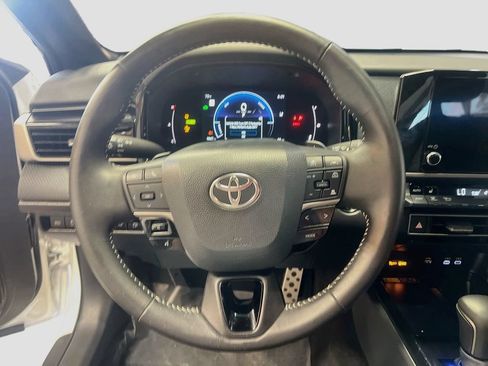 Used 2026 Toyota Camry SE FWD image 11