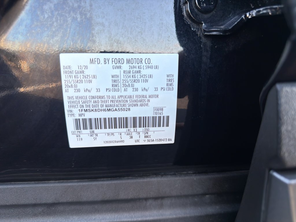 Used 2021 Ford Explorer XLT w/ Equipment Group 202A AWD/4WD image 17