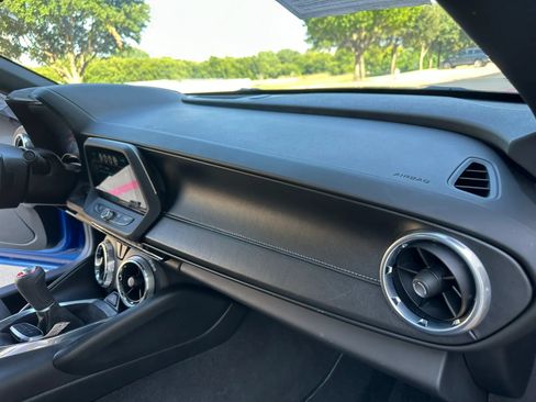Used 2017 Chevrolet Camaro SS RWD image 22
