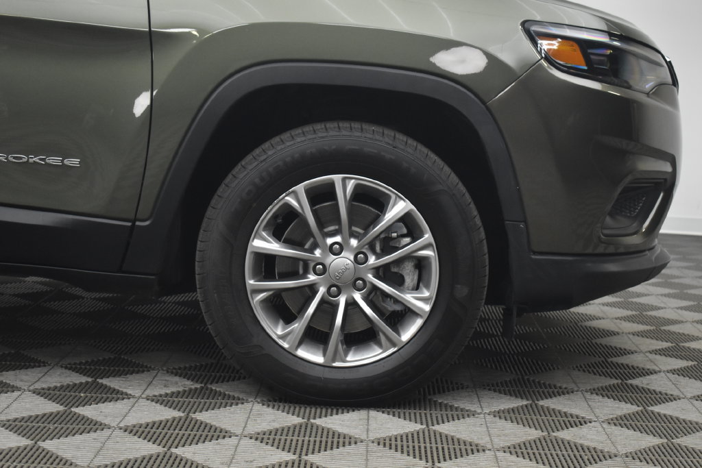 Used 2021 Jeep Cherokee Latitude Lux AWD/4WD image 24