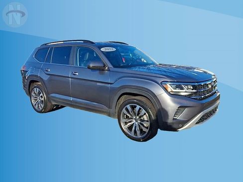 Used 2022 Volkswagen Atlas SE image 2