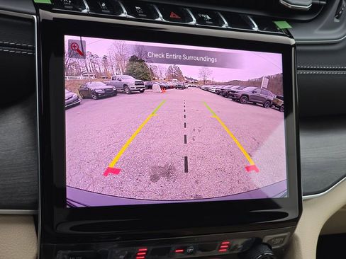 New 2025 Jeep Grand Cherokee Limited image 12