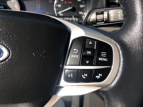 Used 2023 Ford Explorer XLT w/ Class IV Trailer Tow Package image 7