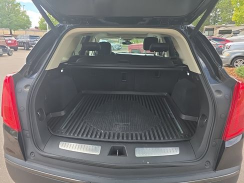 Used 2019 Cadillac XT5 Premium Luxury w/ LPO, Black Ice Package image 18