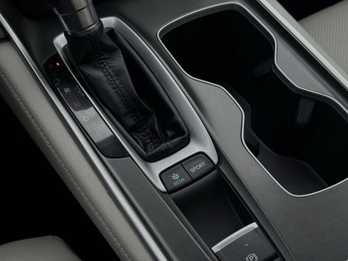 Used 2018 Honda Accord Touring image 29