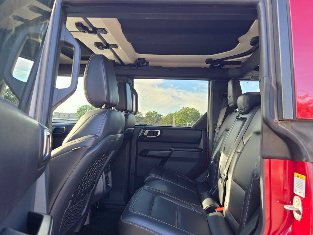 Used 2025 Ford Bronco Badlands AWD/4WD image 17