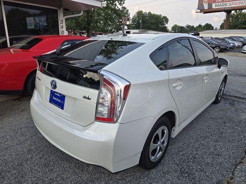 Used 2015 Toyota Prius Two FWD image 6