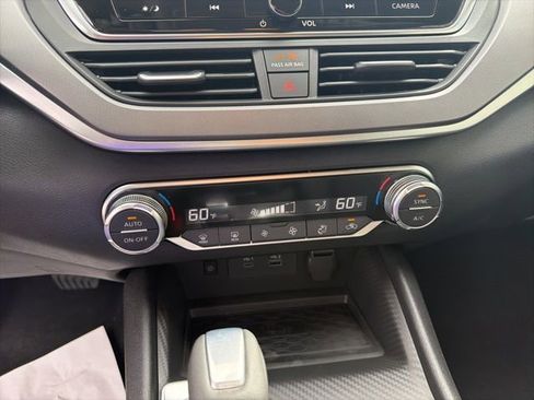 New 2026 Nissan Altima 2.5 SR image 17