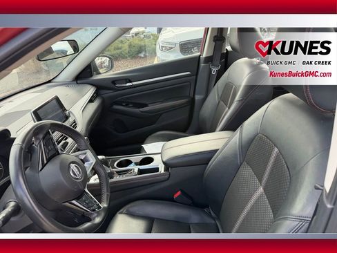 Used 2025 Nissan Altima 2.5 SR image 7