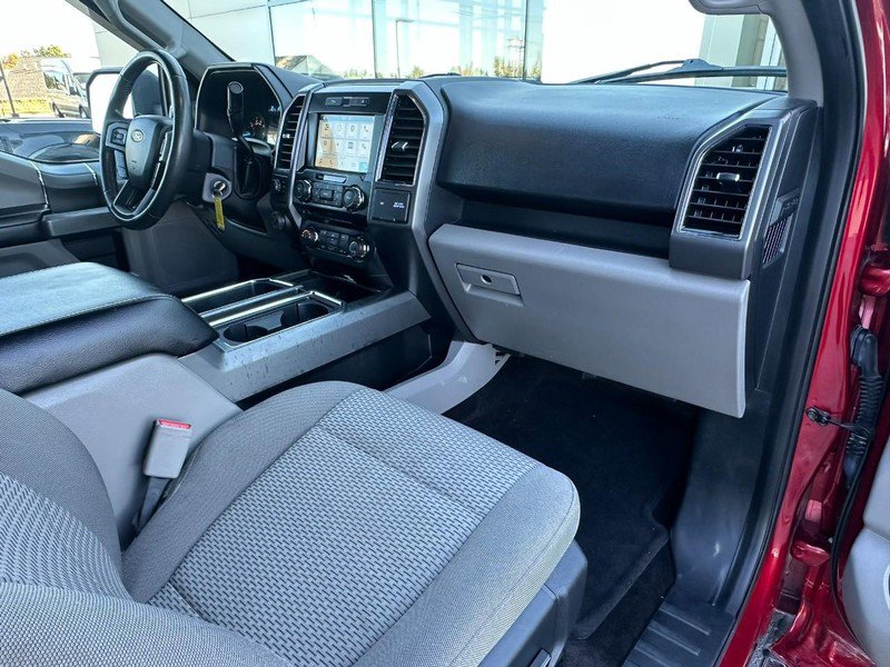 Used 2017 Ford F150 XLT w/ Equipment Group 302A Luxury AWD/4WD image 15