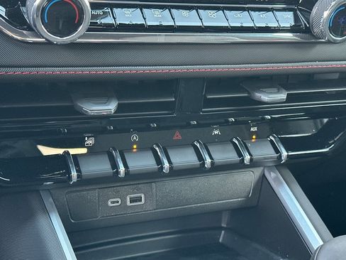 New 2025 Chevrolet Colorado Z71 w/ Midnight Edition image 22