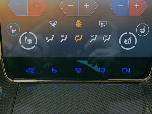 New 2025 Karma Revero Luxury RWD image 11