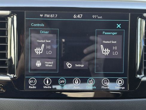 Used 2019 Chrysler Pacifica Touring-L w/ S Appearance Package FWD image 21