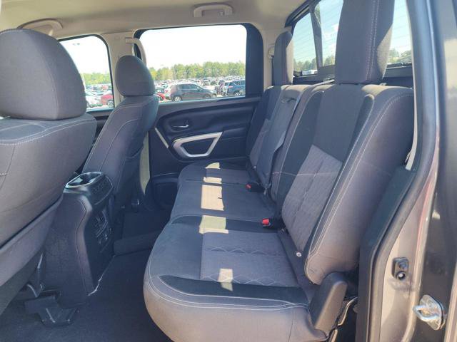 Used 2024 Nissan Titan SV w/ SV Convenience Package RWD image 15