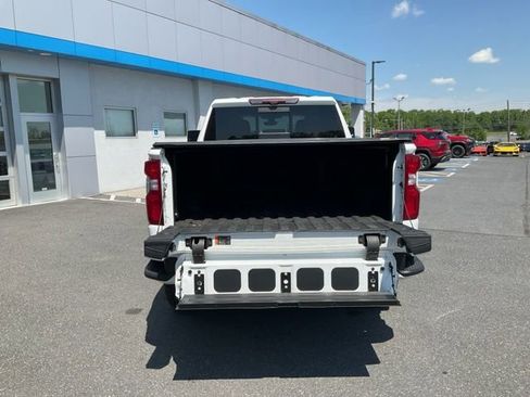 Used 2023 Chevrolet Silverado 2500 High Country w/ LPO, Hitch Package AWD/4WD image 18