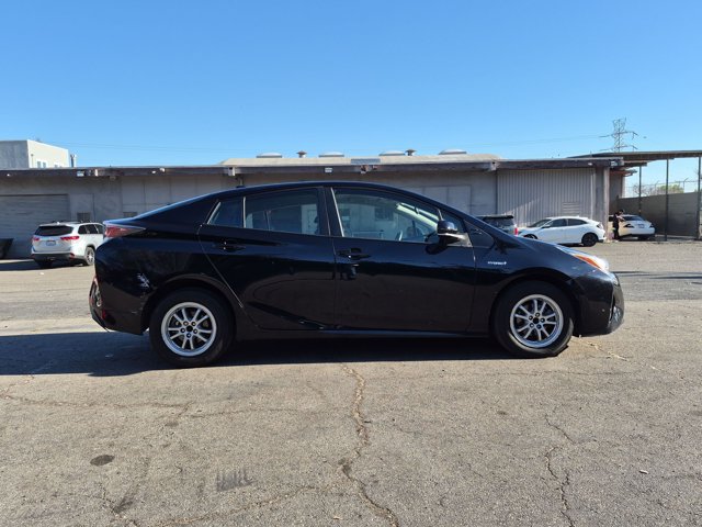 Used 2016 Toyota Prius Two FWD image 4
