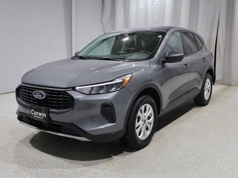 Used 2025 Ford Escape Active AWD/4WD image 6