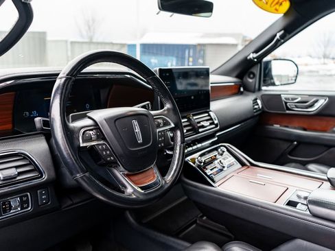Used 2023 Lincoln Navigator Reserve AWD/4WD image 21