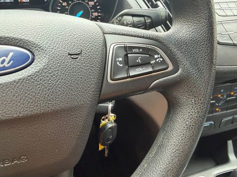 Used 2019 Ford Escape S image 16