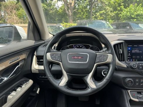 Used 2023 GMC Terrain Denali w/ Denali Premium Package AWD/4WD image 12