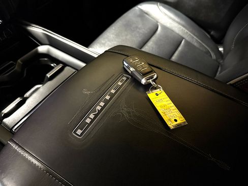 Used 2022 RAM 1500 Limited w/ Body Color Bumper Group image 30