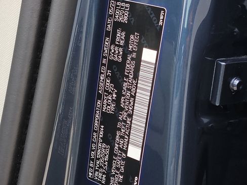 Certified 2024 Volvo XC60 B5 Core w/ Climate Package image 27